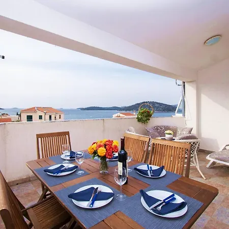 Apartmán Meri With Sea View *
